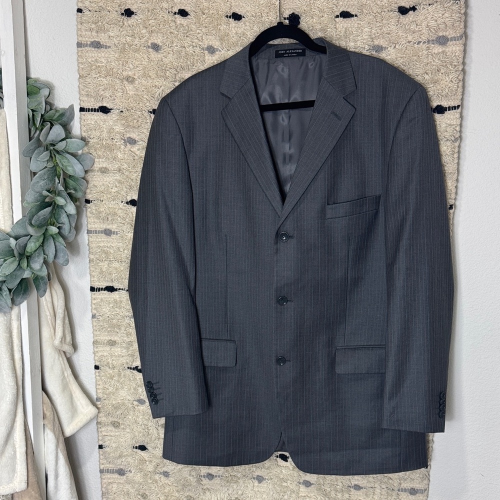 John Alexander wool and Cashmere blend  Charcoal pin stripe Suit Jacket size 46R